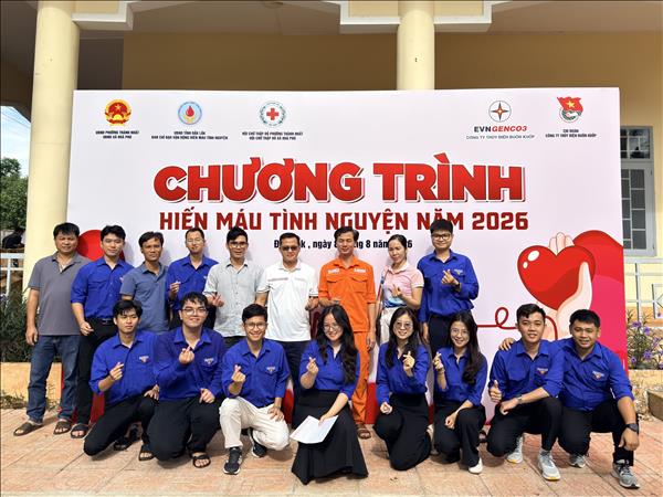 CÁN BỘ, CÔNG NHÂN VIÊN CÔNG TY THỦY ĐIỆN BUÔN KUỐP THAM GIA HIẾN MÁU TÌNH NGUYỆN